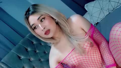 LOVE online show from May 15, 2:40 am