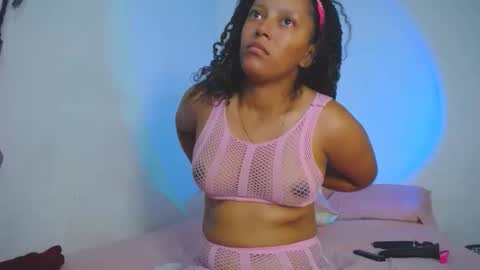 francihot4 online show from May 8, 1:44 am
