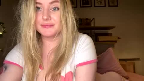 Snapshot of francis_digby chatting on March 8, 2:45 am Francis Digby online show from March 8, 2:45 am