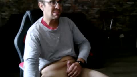 franck143544 online show from June 3, 2:08 pm