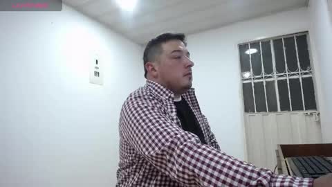 Juan online show from April 25, 1:08 am