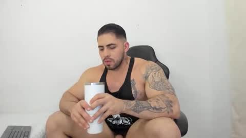 frank_foxx1 online show from March 5, 4:08 am