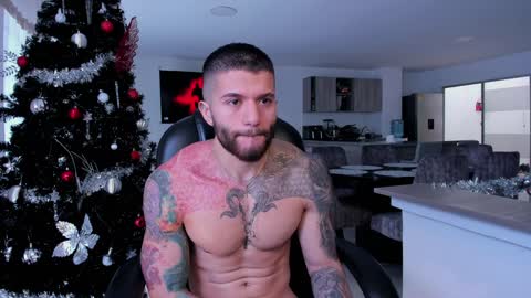 Snapshot of frankfarrellx chatting on December 28, 3:15 pm Frank Farrell. Hey remember to give me a thumbs up Ty online show from December 28, 3:15 pm