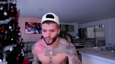 Snapshot of frankfarrellx chatting on December 30, 5:44 pm Frank Farrell. Hey remember to give me a thumbs up Ty online show from December 30, 5:44 pm