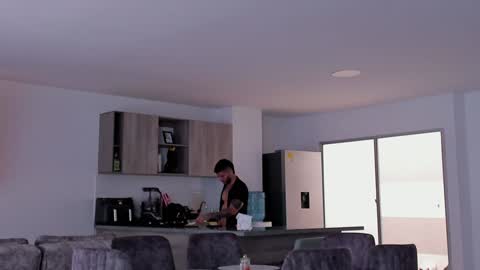 Snapshot of frankfarrellx chatting on January 18, 4:21 pm Frank Farrell. Hey remember to give me a thumbs up Ty online show from January 18, 4:21 pm