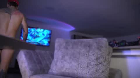 Snapshot of frankfarrellx chatting on October 6, 12:19 am Frank Farrell. Hey remember to give me a thumbs up Ty online show from October 6, 12:19 am