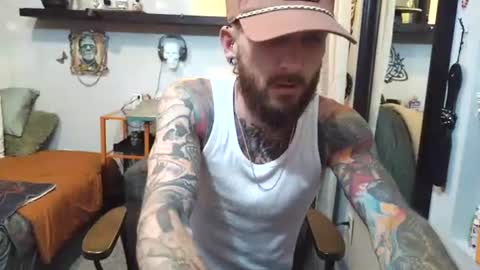 Frankie DRay   LikeFollowShareBuild online show from June 17, 5:43 am