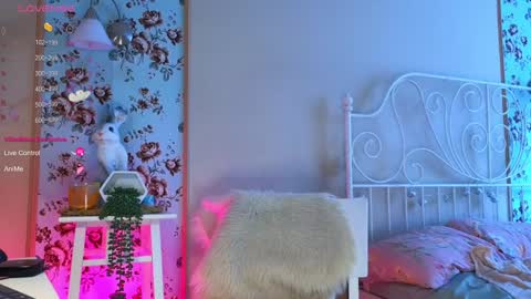 Snapshot of frankiefoxie chatting on February 1, 7:26 am Franky online show from February 1, 7:26 am