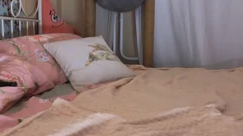 Snapshot of frankiefoxie chatting on February 2, 5:48 pm Franky online show from February 2, 5:48 pm