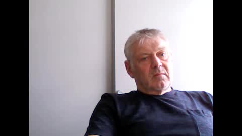 frannkboy61 online show from May 9, 9:14 am