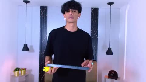 Franvill trato online show from October 2, 7:43 pm