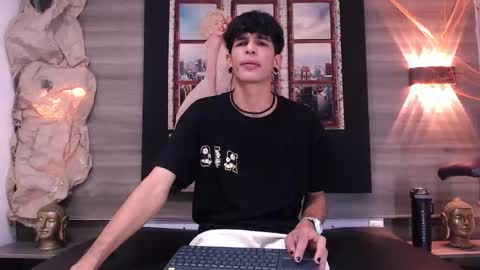 Franvill trato online show from October 25, 7:41 pm