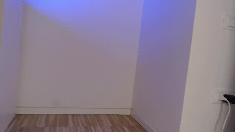 Snapshot of frasalv chatting on January 5, 7:17 pm francescosal online show from January 5, 7:17 pm