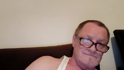 Wolfi online show from April 2, 6:44 am