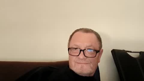 Wolfi online show from April 3, 6:11 am