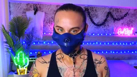 Freak online show from September 15, 10:15 am