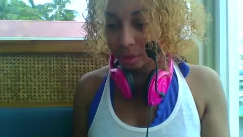 Snapshot of freakjawn1992 chatting on December 29, 3:57 pm FreakJawn online show from December 29, 3:57 pm