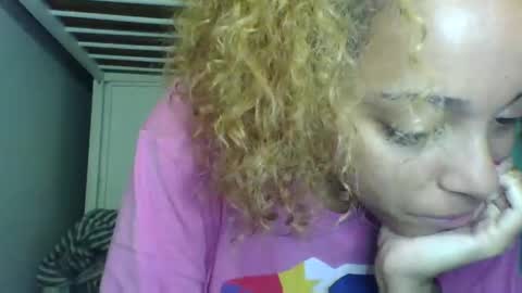 Snapshot of freakjawn1992 chatting on January 2, 4:13 pm FreakJawn online show from January 2, 4:13 pm