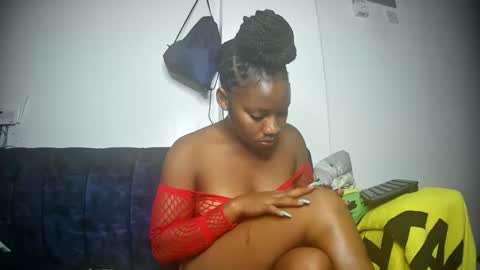 freakyLucy online show from January 17, 5:42 am