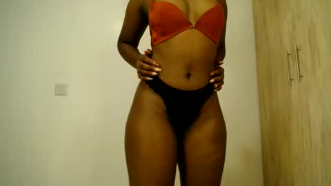 Snapshot of freaky_ass chatting on May 21, 3:08 pm Berry online show from May 21, 3:08 pm
