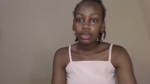 freaky_beauty online show from May 9, 12:21 pm