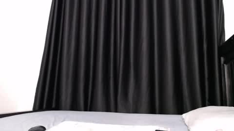 Snapshot of freaky_bunnies chatting on March 16, 9:02 am freaky_bunnies online show from March 16, 9:02 am