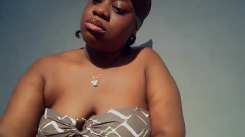 freaky slut5 online show from December 14, 3:45 am