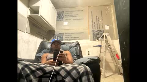 Snapshot of freakybubba chatting on December 18, 9:32 pm Freakybubba online show from December 18, 9:32 pm