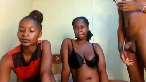 freakyg292511 online show from March 22, 4:16 am