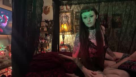 Bambi online show from December 14, 9:52 pm