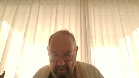 Snapshot of fredaldavid chatting on December 2, 8:52 am David Fredal online show from December 2, 8:52 am
