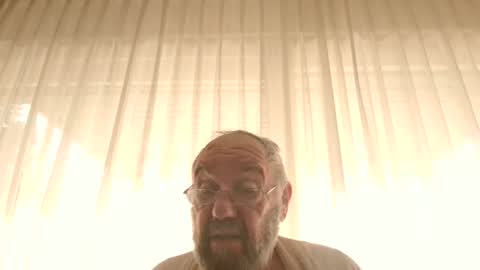 Snapshot of fredaldavid chatting on December 13, 10:19 am David Fredal online show from December 13, 10:19 am