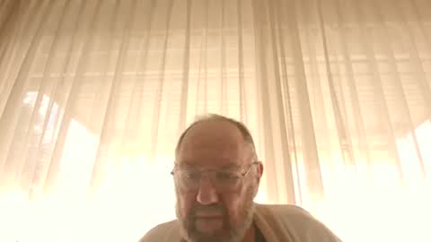 Snapshot of fredaldavid chatting on January 25, 9:47 am David Fredal online show from January 25, 9:47 am