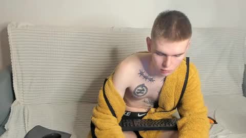 Snapshot of fredd_xanderrs chatting on January 16, 10:12 pm fredd_xanderrs online show from January 16, 10:12 pm