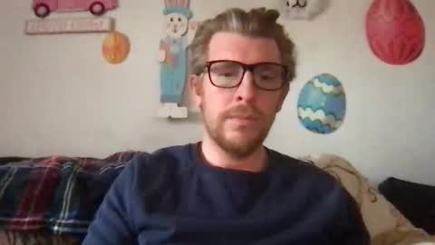 Snapshot of freddyfootball chatting on March 28, 10:42 pm Freddy Foot Balls online show from March 28, 10:42 pm