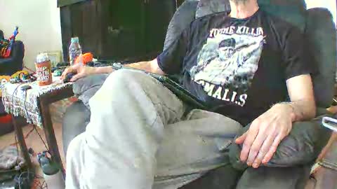 Snapshot of fredjohnson2112 chatting on March 29, 5:35 pm fredjohnson2112 online show from March 29, 5:35 pm