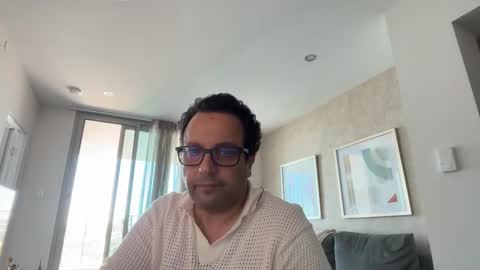 Snapshot of fredmarsone chatting on February 5, 5:01 am fredmarson online show from February 5, 5:01 am