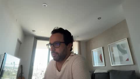 Snapshot of fredmarsone chatting on February 19, 3:02 am fredmarson online show from February 19, 3:02 am