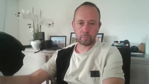 fredodu41 online show from May 1, 11:26 am