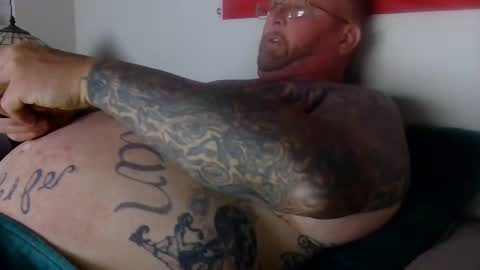 Snapshot of freebird739 chatting on November 19, 8:36 am Freebird739 online show from November 19, 8:36 am