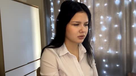 Jenny online show from March 25, 5:35 am