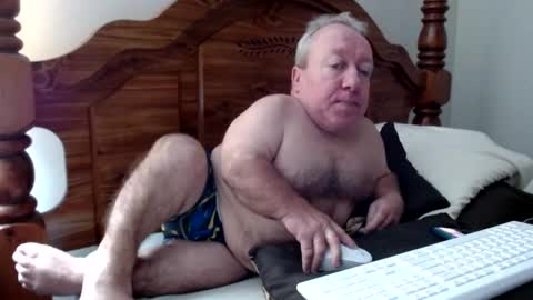 Cute Lil Man online show from September 26, 6:17 am