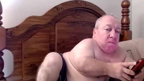 Cute Lil Man online show from May 18, 5:13 am