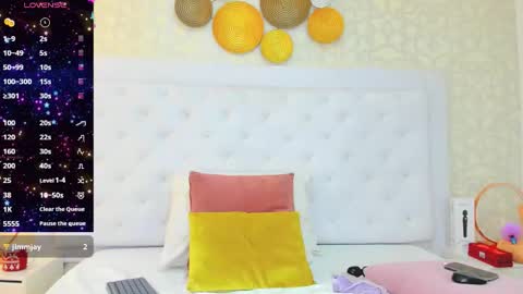 Snapshot of frehia_dimou chatting on December 2, 2:50 am Frehia online show from December 2, 2:50 am