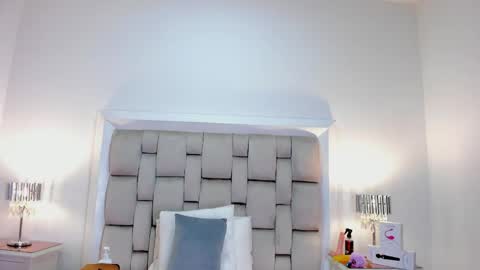 Frehia   online show from May 3, 2:45 pm