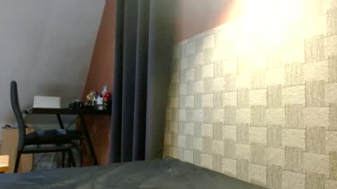 Snapshot of french59121 chatting on December 8, 7:43 pm Antoine online show from December 8, 7:43 pm