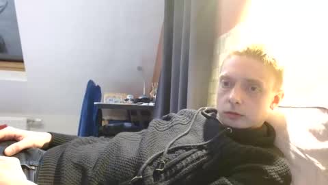 Snapshot of french59121 chatting on December 22, 5:42 pm Antoine online show from December 22, 5:42 pm