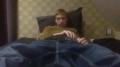 Snapshot of french59121 chatting on December 14, 4:23 pm Antoine online show from December 14, 4:23 pm