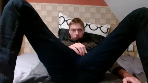 Snapshot of french59121 chatting on February 16, 5:09 pm Antoine online show from February 16, 5:09 pm