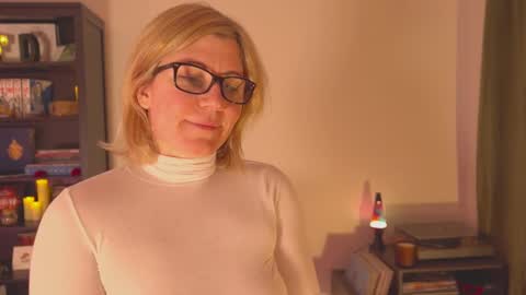 Louise or Lou 3 online show from January 14, 8:31 am
